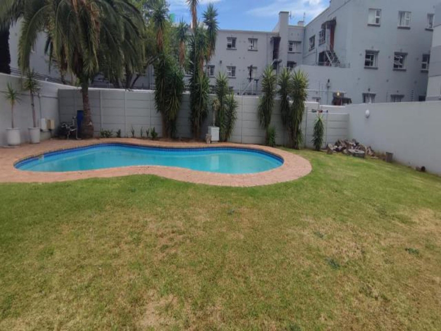 2 Bedroom Property for Sale in Zonnebloem Western Cape
